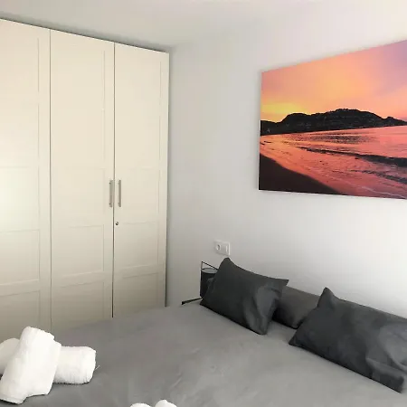 Renovado En Barrio De Pescadores Apartment *